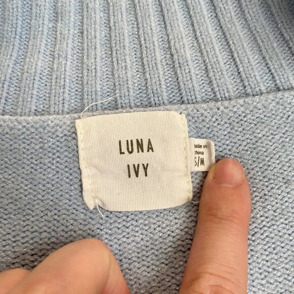 Luna Ivy Cropped Knit Sweater w/ Customizable Front – Size Small - Picture 5 of 9